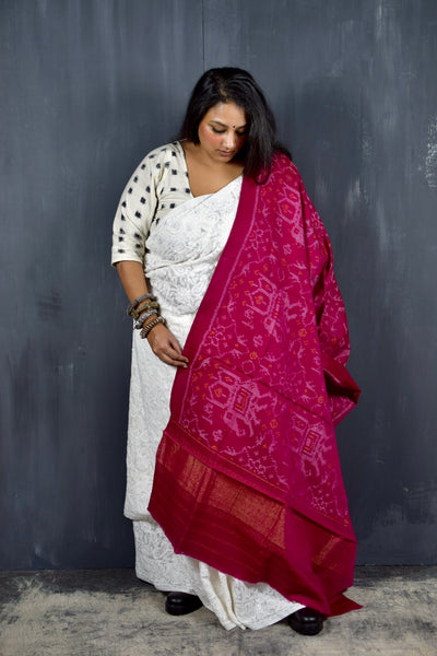 PURE WOOL SINGLE IKAT MAGENTA PATOLA SHAWL WITH ZARI BORDERS