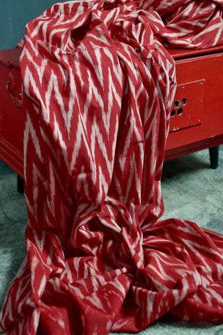 POCHAMPALLY RED SINGLE IKAT COTTON FABRIC