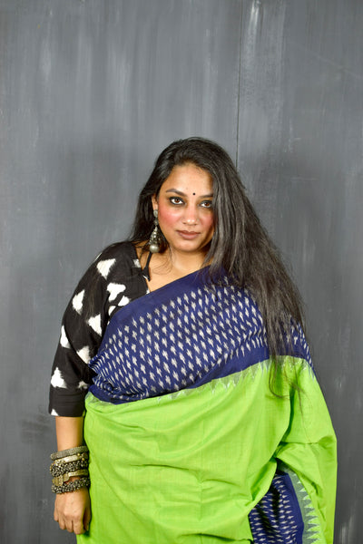 POCHAMPALLY SINGLE IKAT LIGHT CHARTREUSE GREEN - INDIGO COTTON SAREE WITH IKAT BLOUSE PIECE