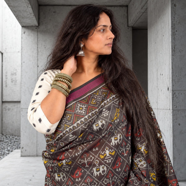NARI KUNJAR POPAT PHOOL BHAT BLACK SINGLE IKAT COTTON PATOLA SAREE