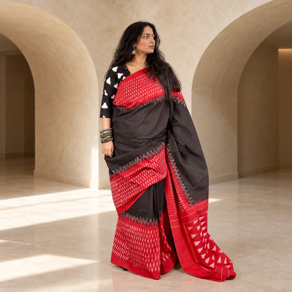POCHAMPALLY SINGLE IKAT INK BLACK - CRIMSON RED COTTON SAREE WITH IKAT BLOUSE PIECE