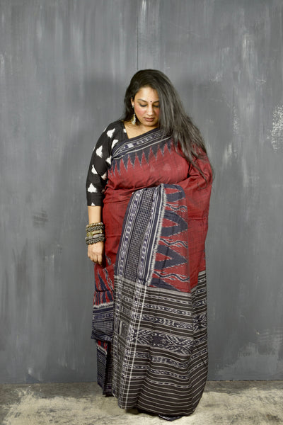 SAMBALPURI SINGLE IKAT BERRY RED  COTTON SAREE WITH IKAT BLOUSE PIECE