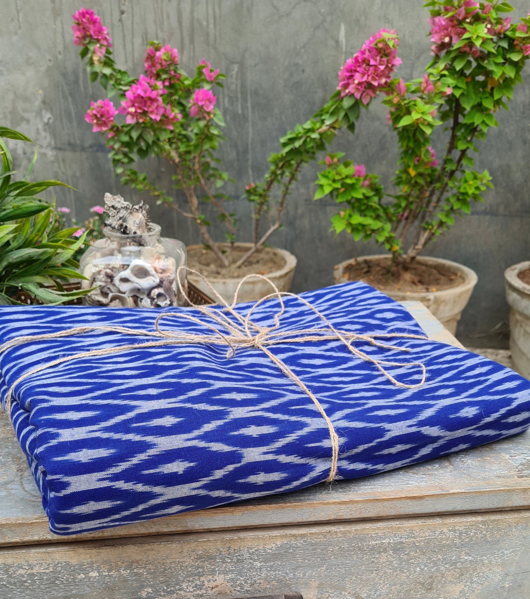 POCHAMPALLY  BLUE SINGLE IKAT FINE COTTON FABRIC