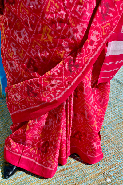 NARI KUNJAR POPAT PHOOL BHAT RUBY PINK SINGLE IKAT COTTON PATOLA SAREE - Neevi by Ridhima