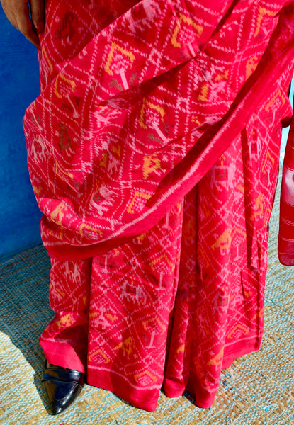 NARI KUNJAR POPAT PHOOL BHAT CERISE SINGLE IKAT COTTON PATOLA SAREE - Neevi by Ridhima