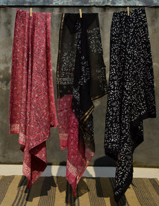 HANDBLOCK PRINTED UNSTITCHED 3 PIECE PINK COTTON SUIT SET  WITH KOTA DORIA DUPATTA - Neevi by Ridhima