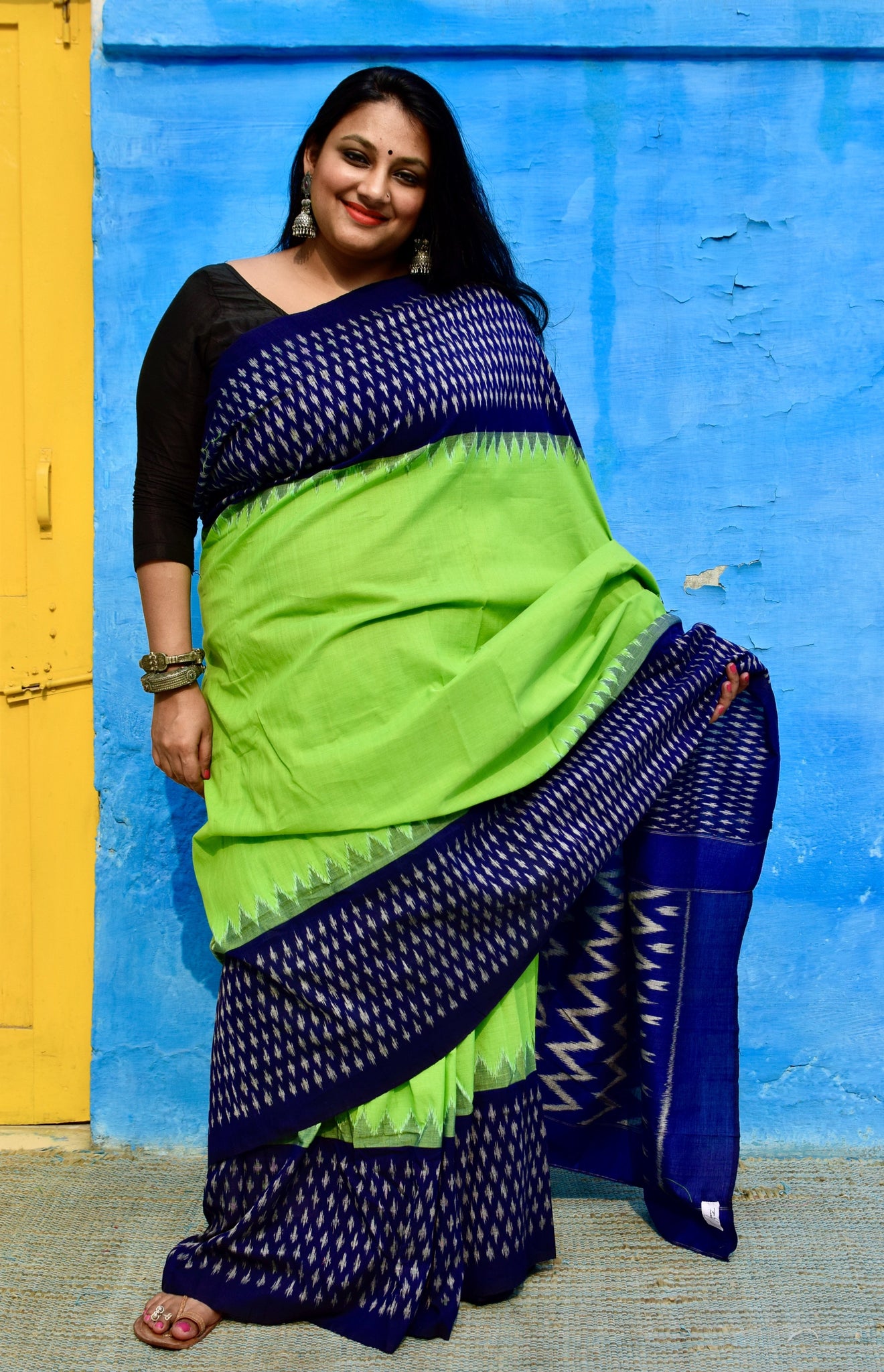 POCHAMPALLY SINGLE IKAT COTTON SAREE - Neevi by Ridhima