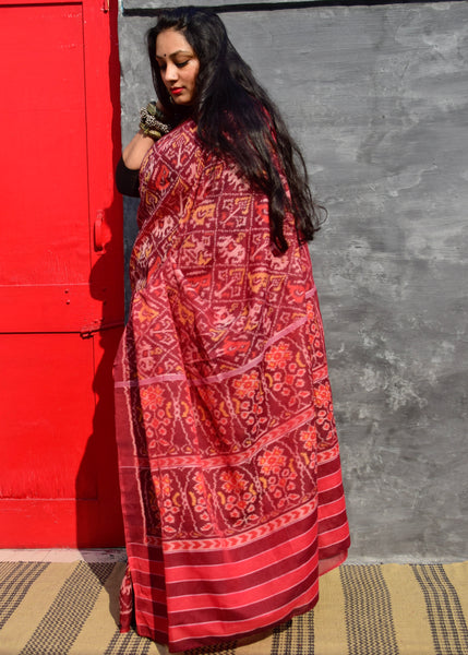 NARI KUNJAR POPAT PHOOL BHAT SANGRIA RED SINGLE IKAT COTTON PATOLA SAREE - Neevi by Ridhima